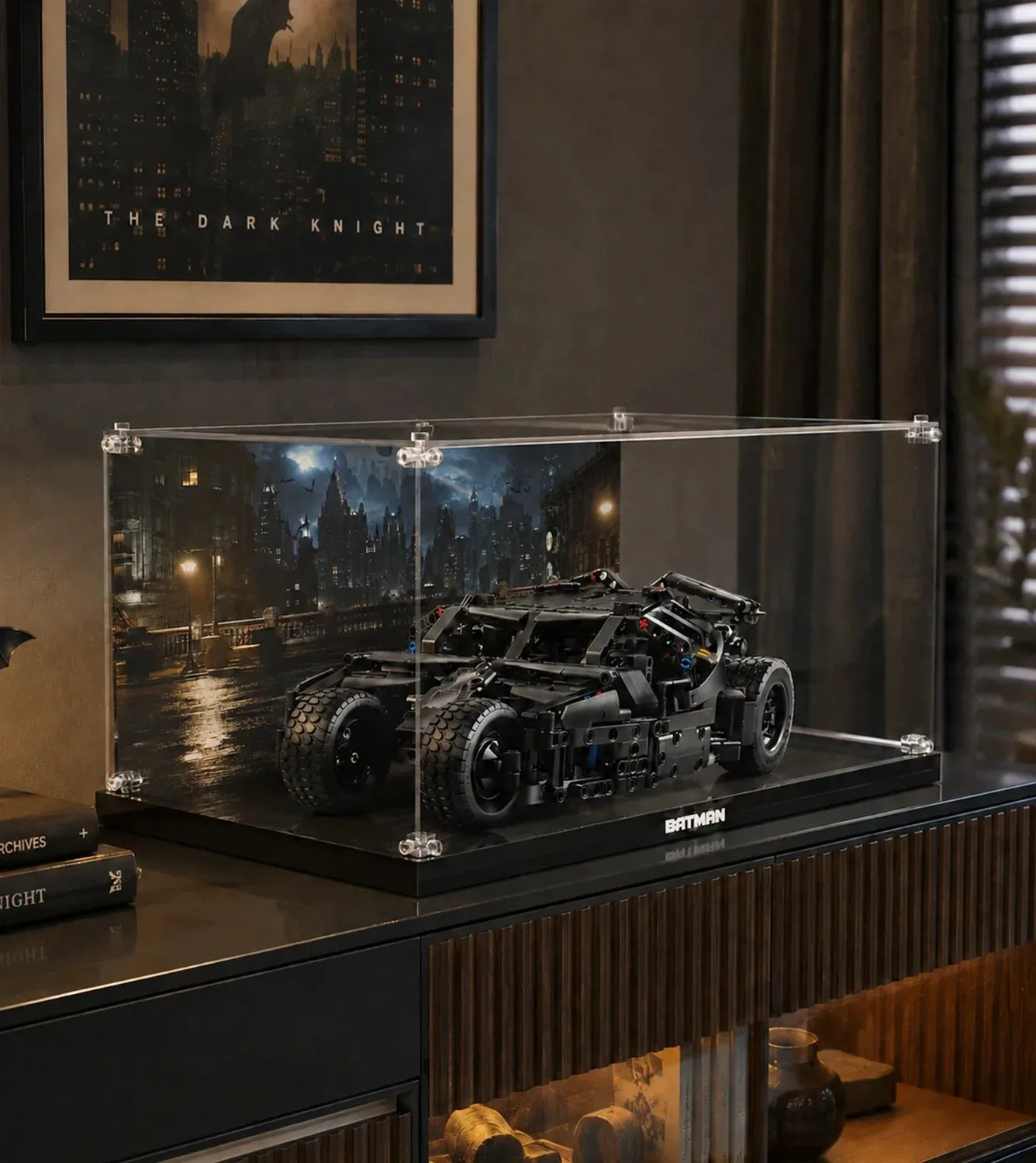 Display case for LEGO Batman™ Batmobile™ Tumbler 42239 — 9