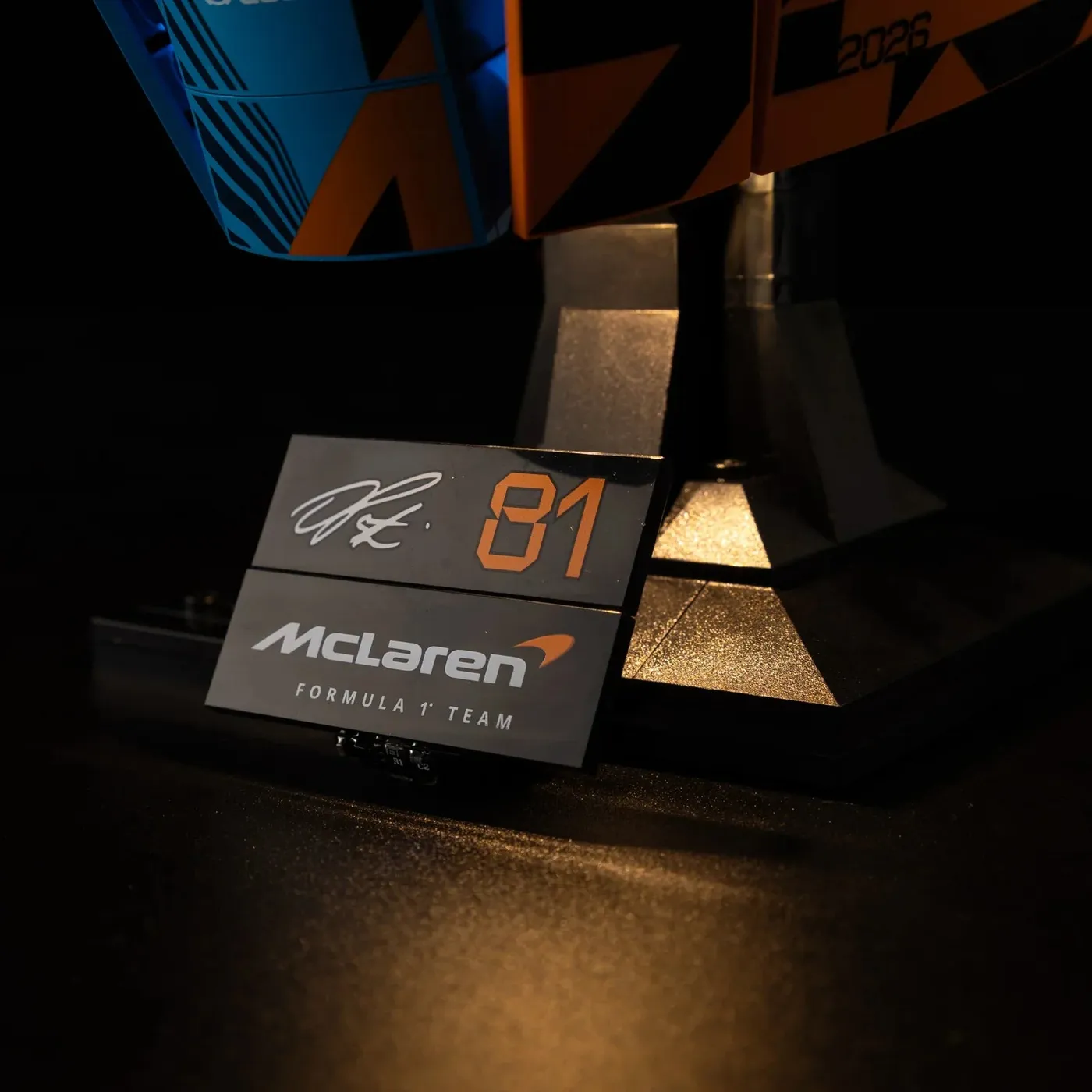 Premium belysningskit kompatibel med LEGO® Editions McLaren Mastercard F1® Team Oscar Piastri Helmet 43017 — 9