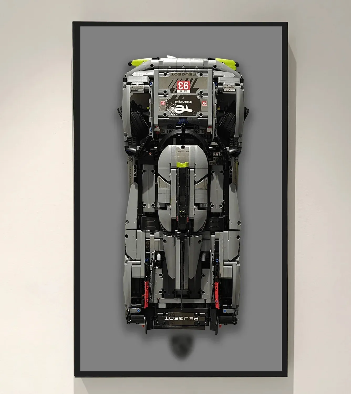 Väggmonterad displayram för LEGO 42156 Technic™ PEUGEOT 9X8 24H Le Mans Hybrid Hypercar — 11