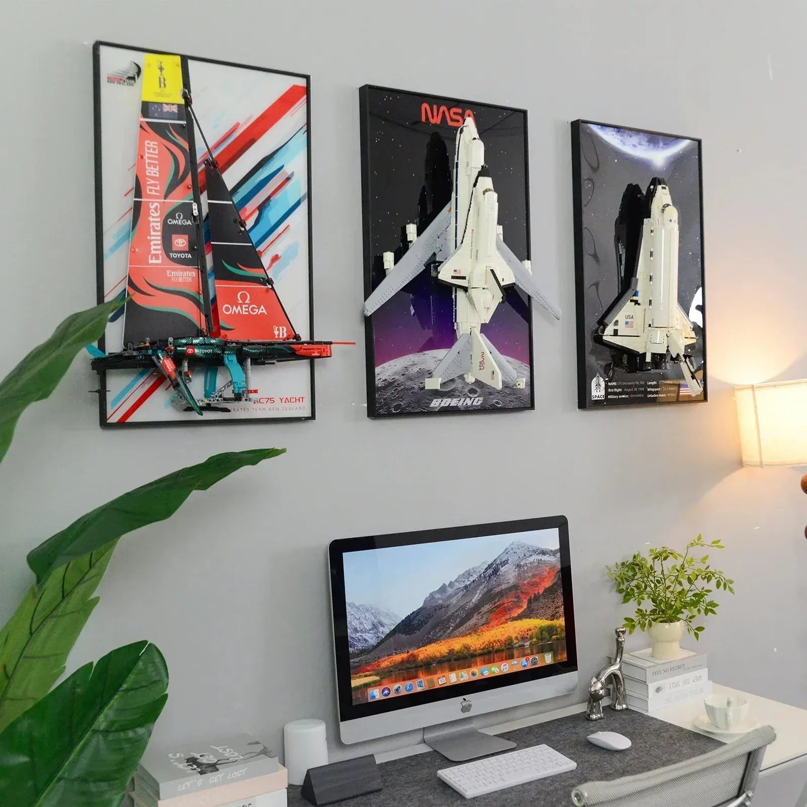 Wall display frame for LEGO Icons Shuttle Carrier Aircraft 10360 - KABO
