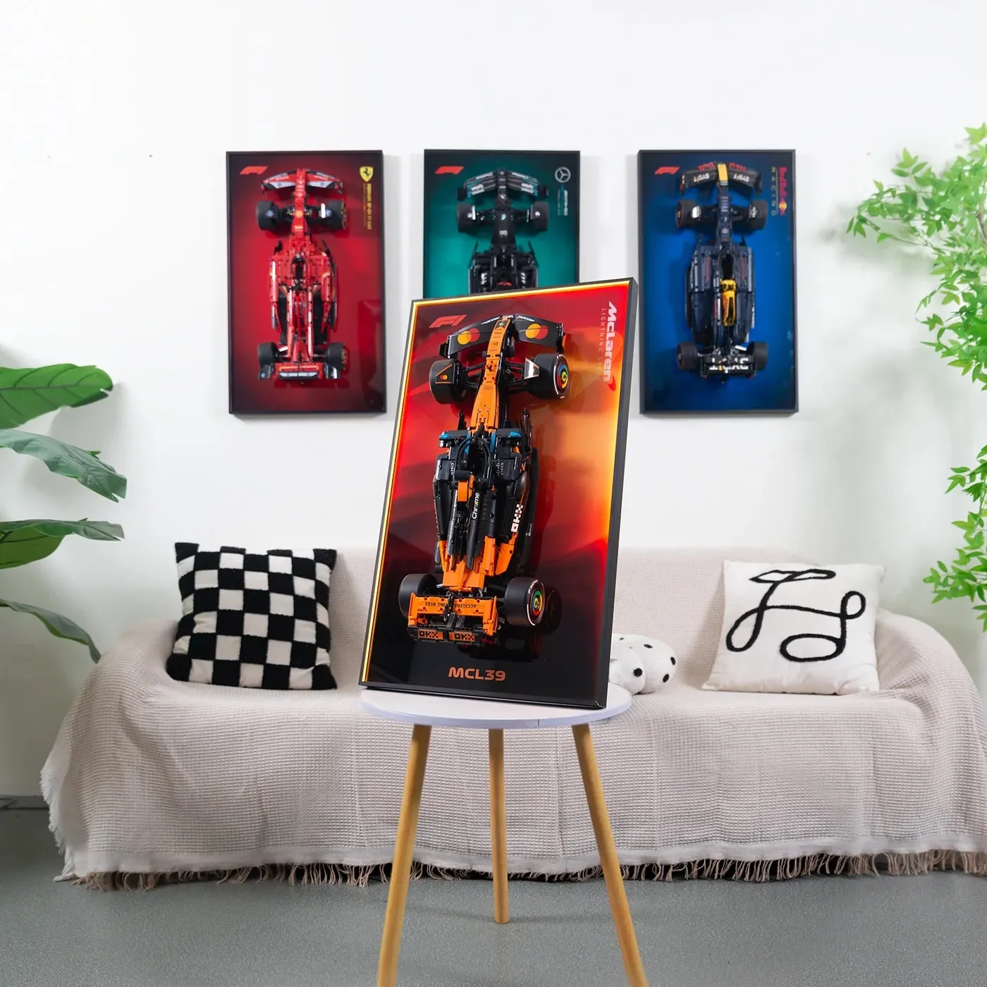 Premium sieninis eksponavimo rėmas, skirtas LEGO Technic McLaren MCL39 F1 Car (42228) — 35