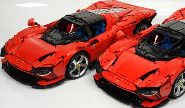 LEGO&nbsp; Ferrari Daytona SP3 (42143)