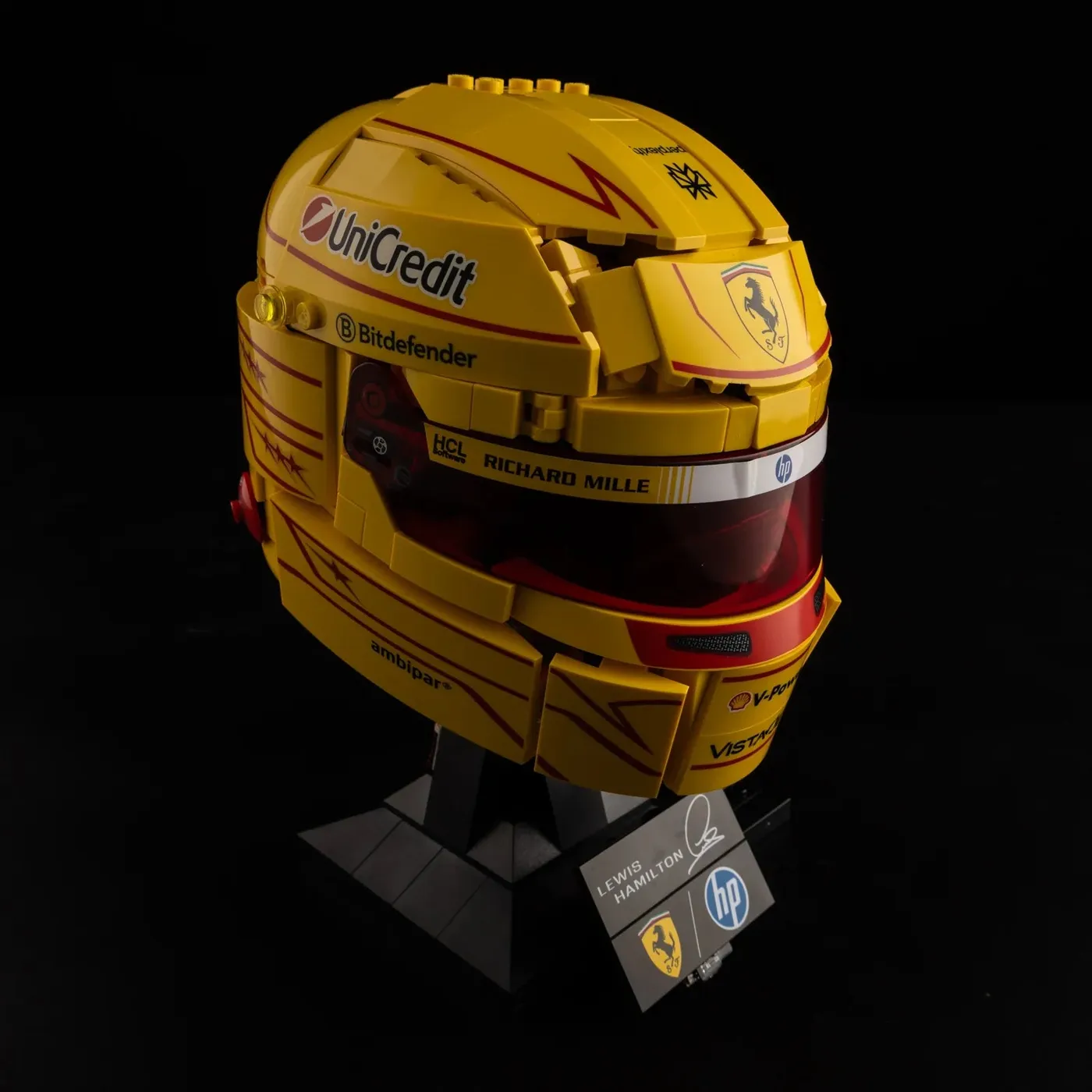 Premium belysningskit kompatibel med LEGO® Editions Scuderia Ferrari HP Lewis Hamilton Helmet 43022 — 2