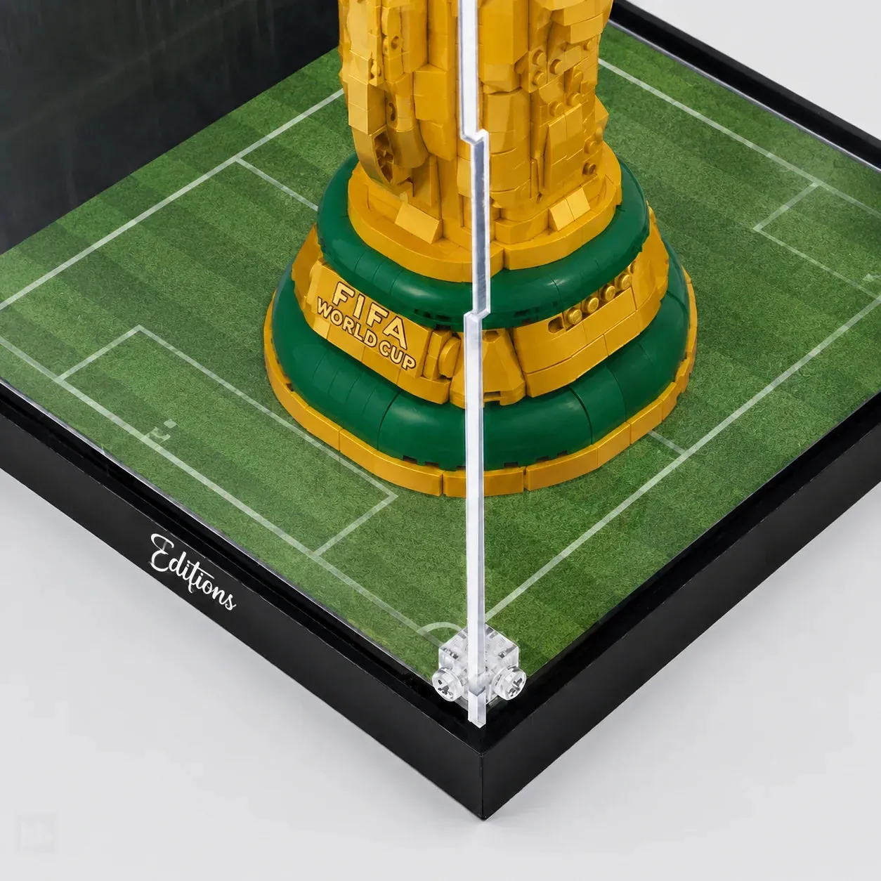 Premium eksponavimo dėžė, suderinama su LEGO® FIFA World Cup™ Official Trophy 43020 – 2026 m. leidimas — 15
