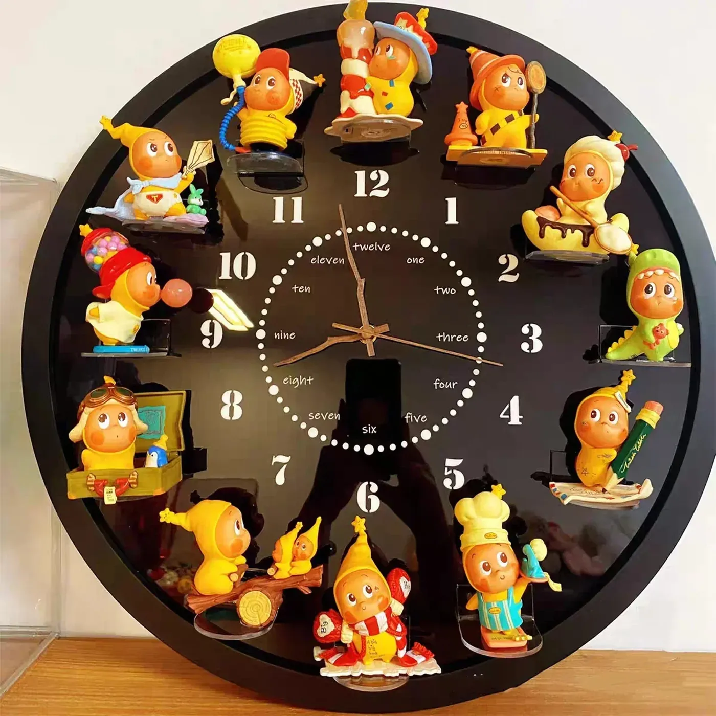 Display-Uhr für LEGO Minifiguren – dekorative Minifiguren-Uhr — 2