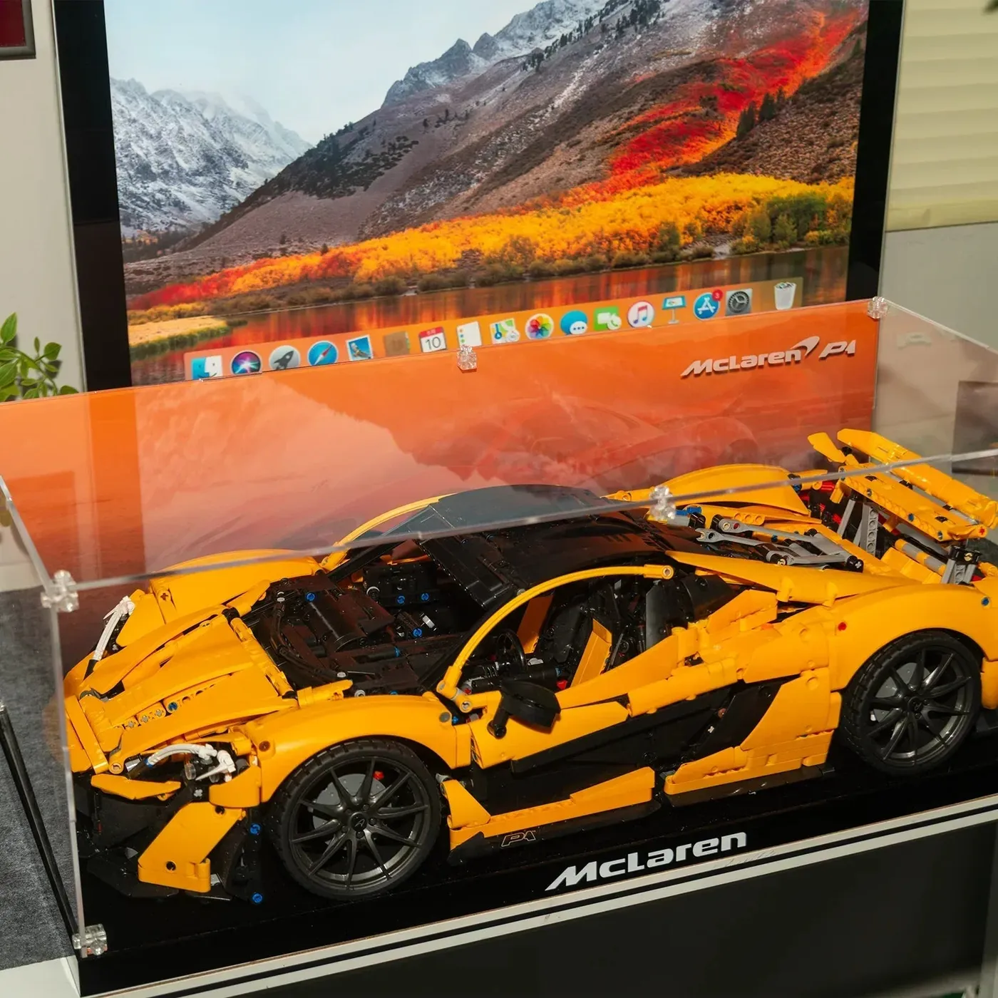 Eksponavimo dėžė LEGO lenktyniniams automobiliams (mastelis 1:8) 42172/42143/42083/42056/42115/42232 — 2