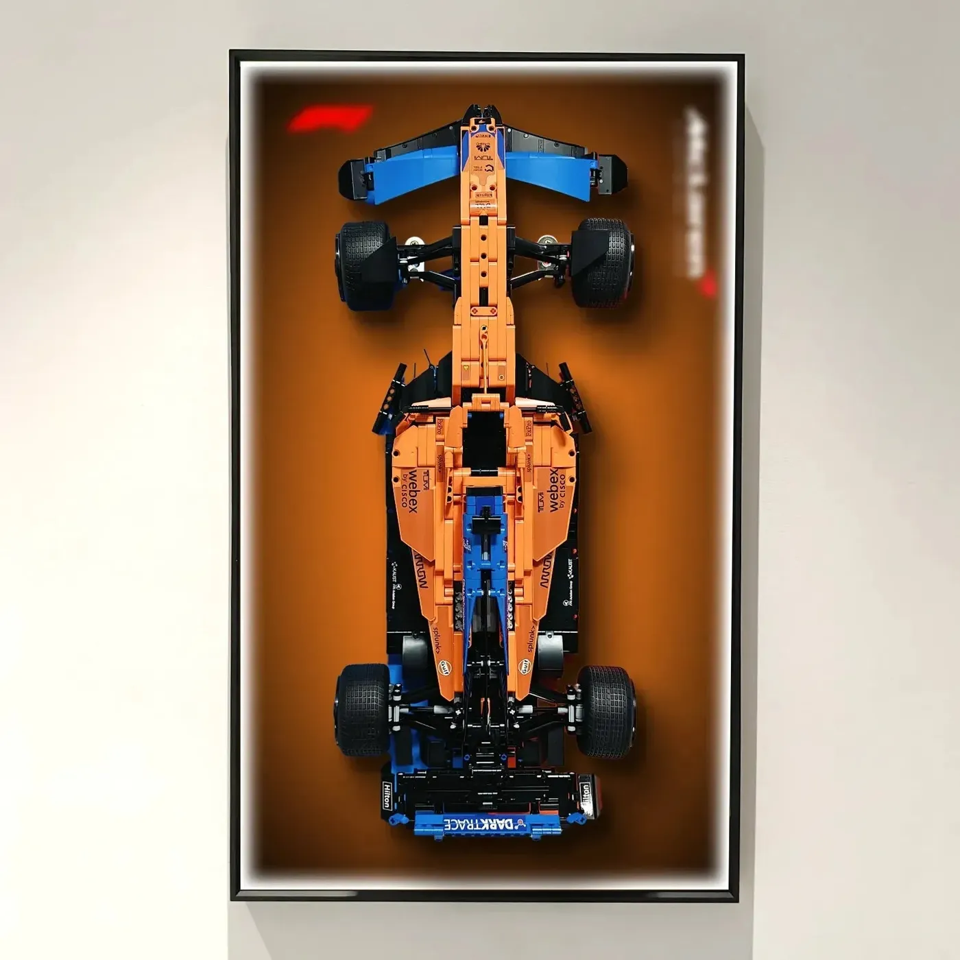 [Seria SpectraFlow] Ramka ekspozycyjna na ścianę do samochodu Lego Technic™ Formula 1™ — 12