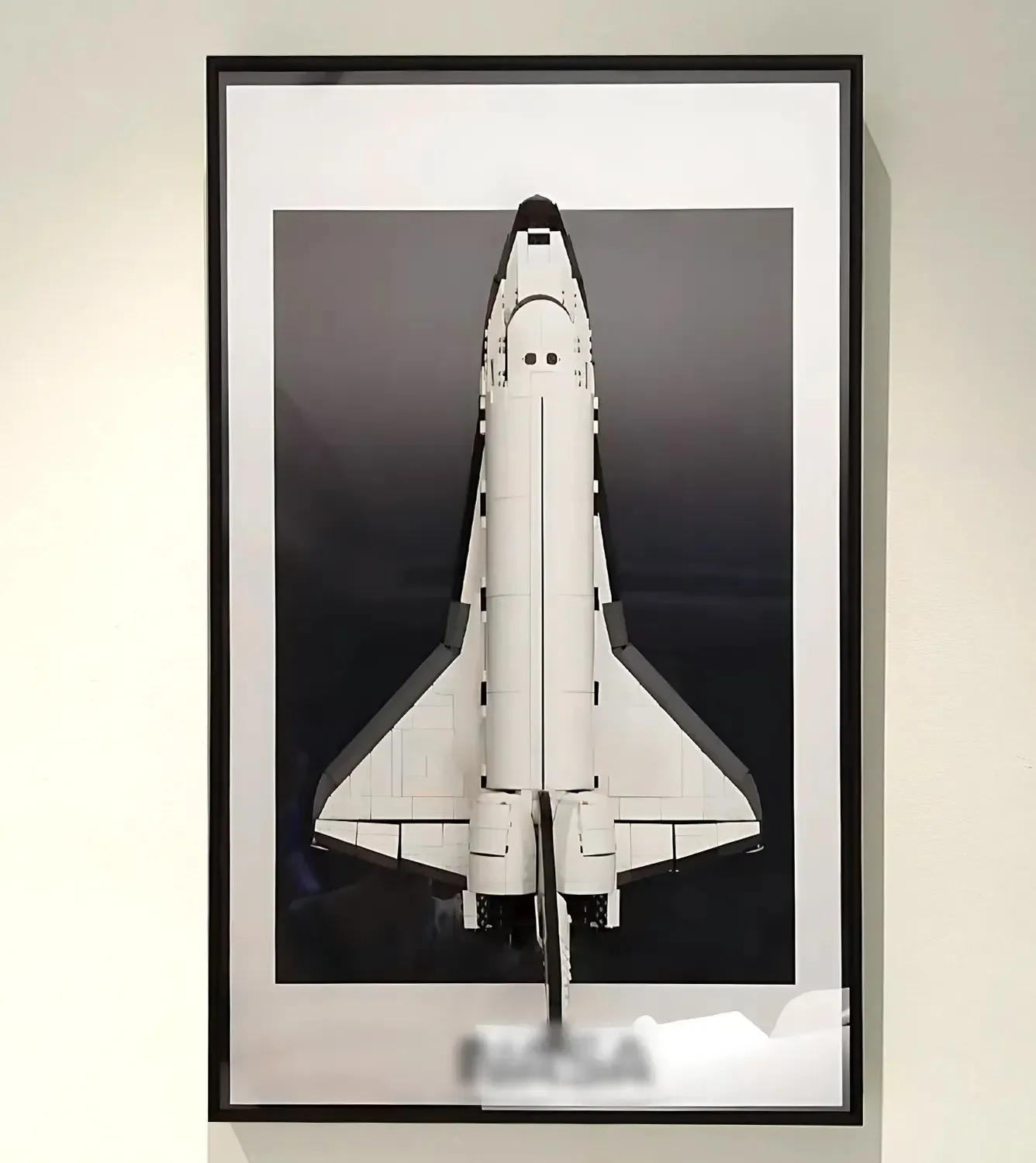 Väggmonterad displayram för LEGO® 10283 Icons NASA Space Shuttle Discovery