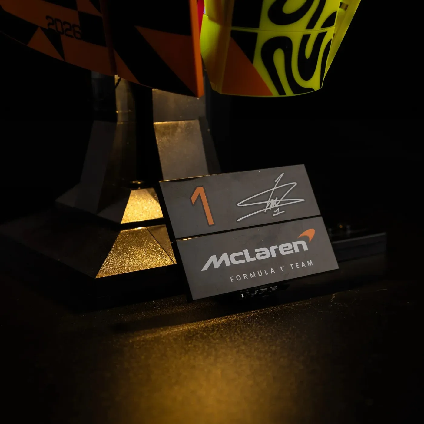 Premium belysningskit kompatibel med LEGO® Editions McLaren Mastercard F1® Team Lando Norris Helmet 43023 — 12