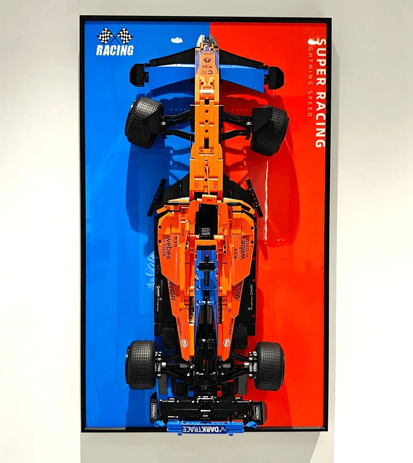 Sieninis eksponavimo rėmas, skirtas LEGO 42141 Technic™ McLaren Formula 1™ Race Car — 13