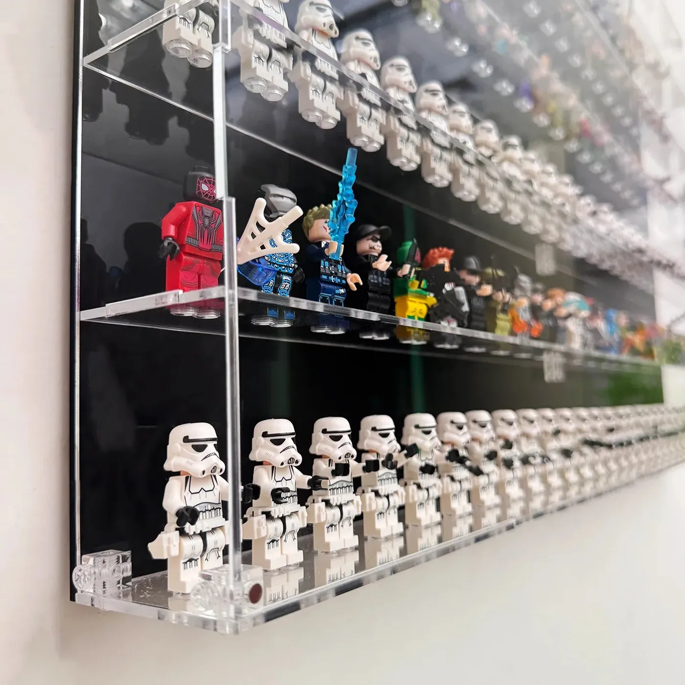 Monter för LEGO® minifigurer | Universell monter i 6 nivåer (rymmer 150 figurer) — 6
