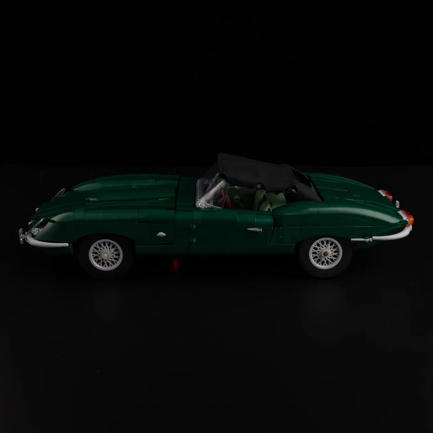 Premium-Beleuchtungsset kompatibel mit LEGO® Icons Jaguar E-Type 11381 — 10