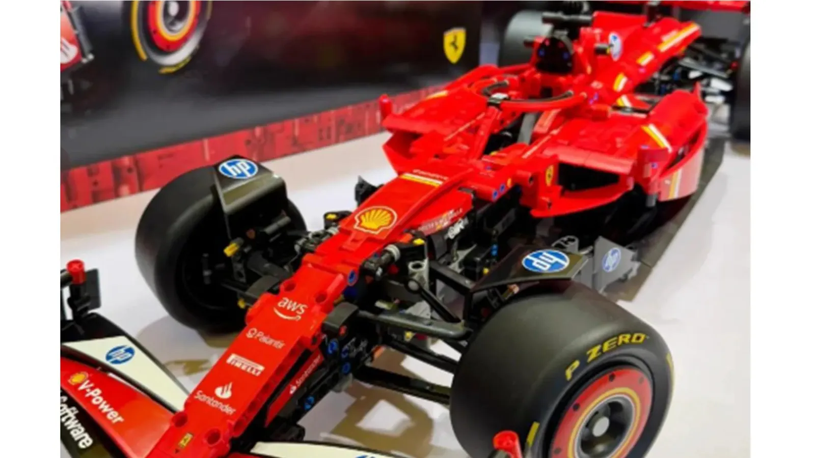 Vi avslöjar LEGO Ferrari F1-racern: Ett mästerverk av fart och ingenjörskonst