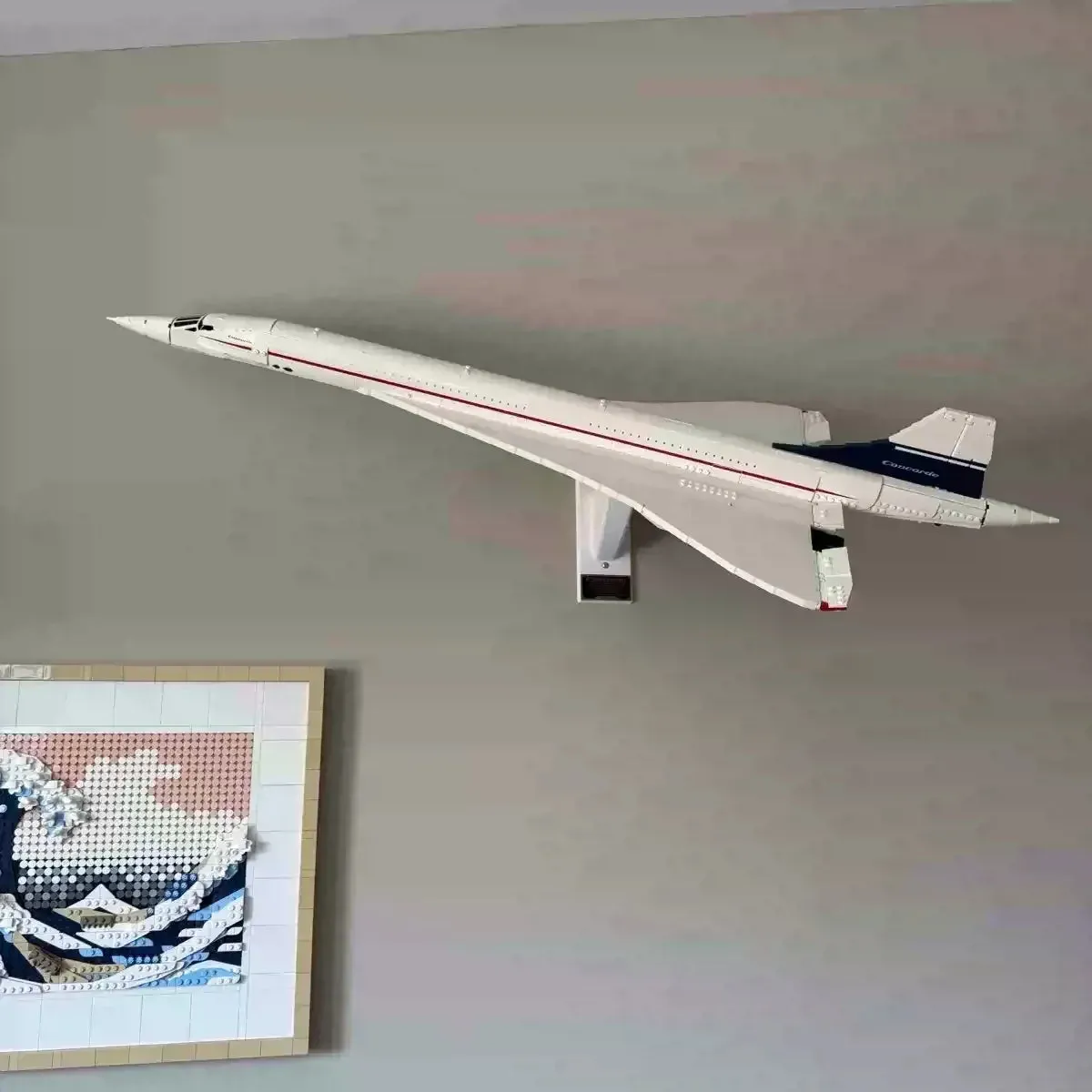 Wall Hanging Stand for Lego Concorde 10318 Aircraft — 3