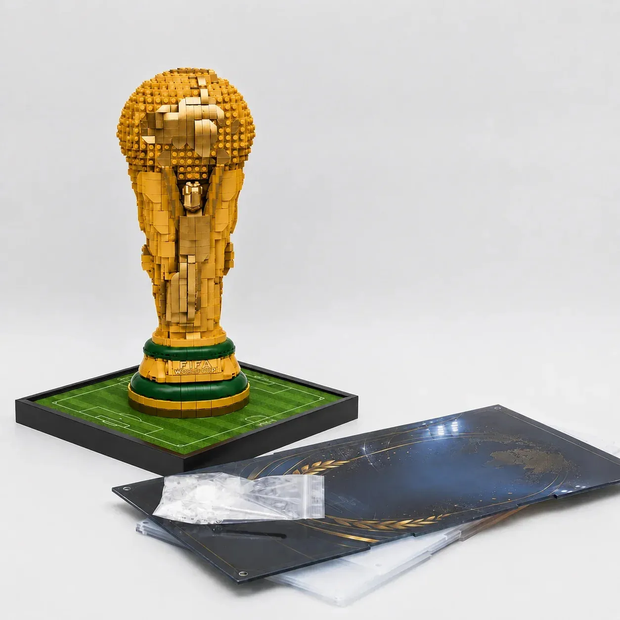 Premium eksponavimo dėžė, suderinama su LEGO® FIFA World Cup™ Official Trophy 43020 – 2026 m. leidimas — 14