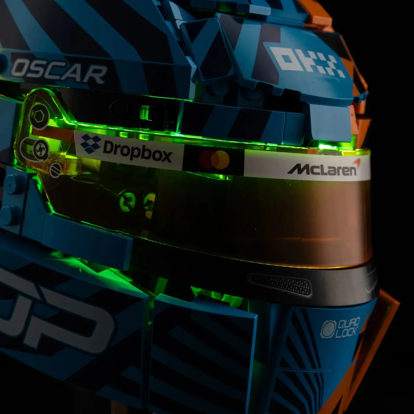 Premium belysningskit kompatibel med LEGO® Editions McLaren Mastercard F1® Team Oscar Piastri Helmet 43017 — 11