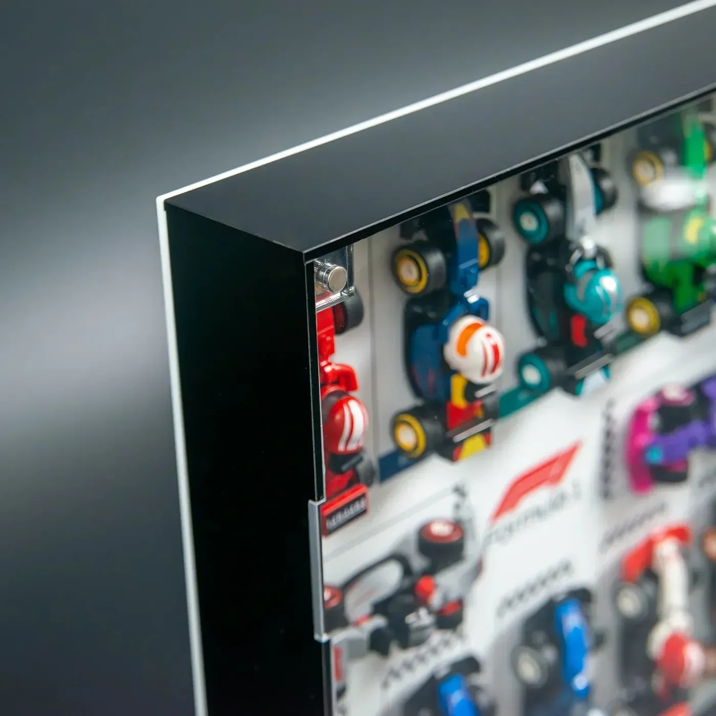 Display wall frame for LEGO Minifigures F1® Collectible Race Cars 71049 — 15