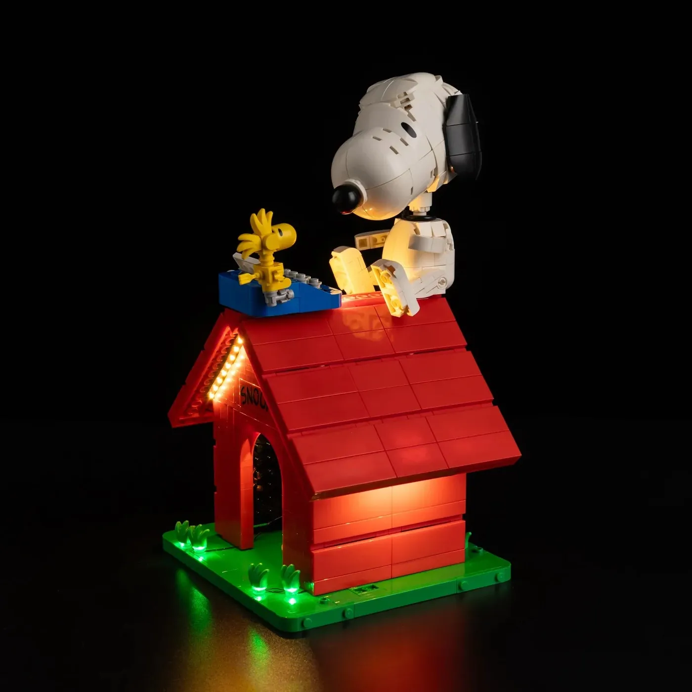 Premium-Beleuchtungsset kompatibel mit LEGO Ideas Peanuts: Snoopy's Doghouse 21368 — 2