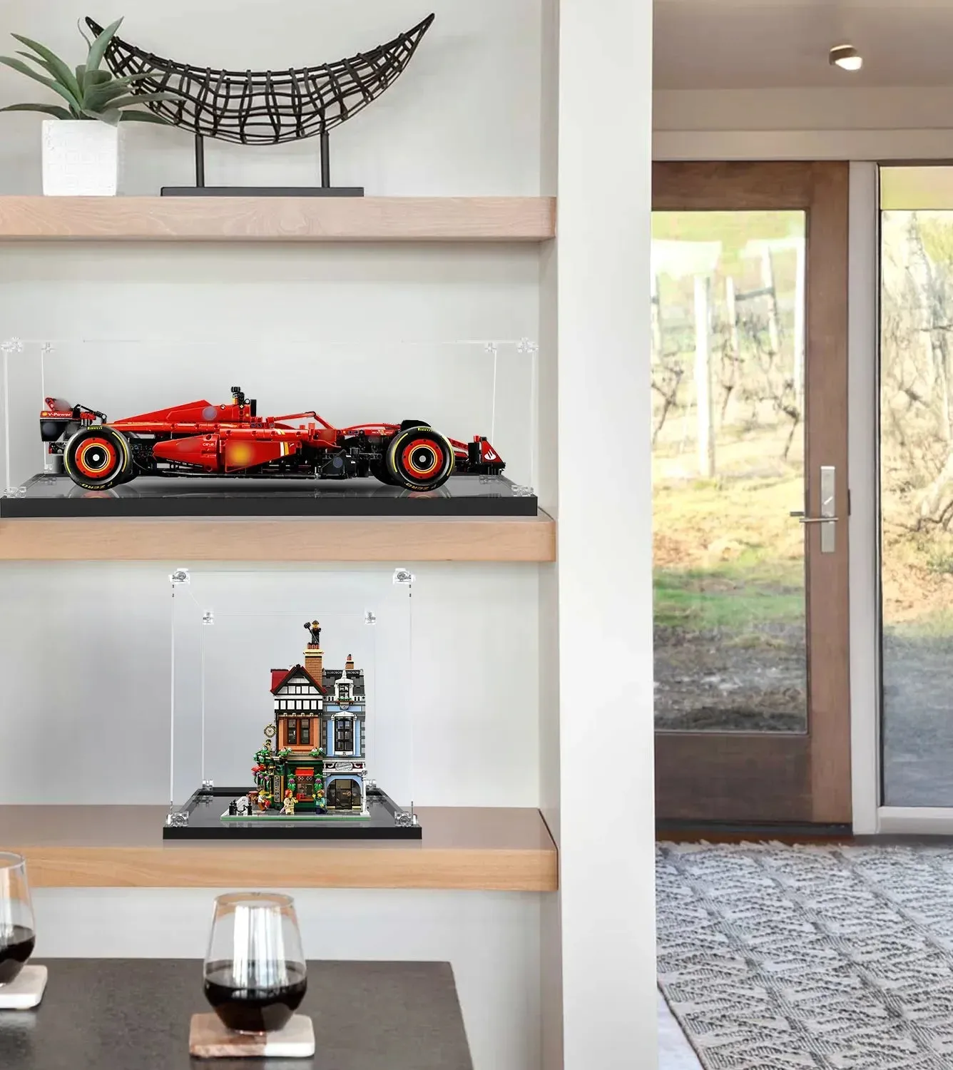 Display case for LEGO® Icons Tudor Corner 10350 — 6