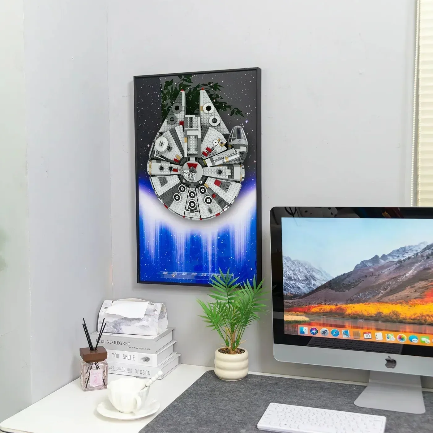 Premium Wall DISPLAY FRAME Compatible with LEGO® Star Wars™ Millennium Falcon™ 75257 - KABO