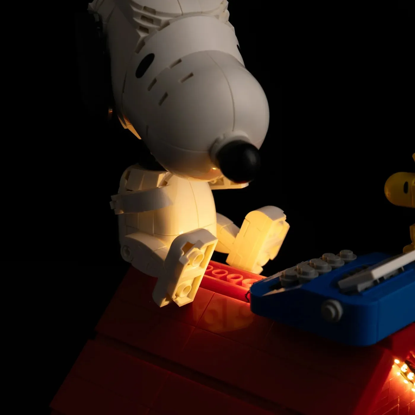 Premium-Beleuchtungsset kompatibel mit LEGO Ideas Peanuts: Snoopy's Doghouse 21368 — 15