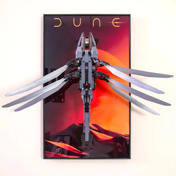 Sieninis eksponavimo rėmas LEGO Icons Dune Atreides Royal Ornithopter 10327